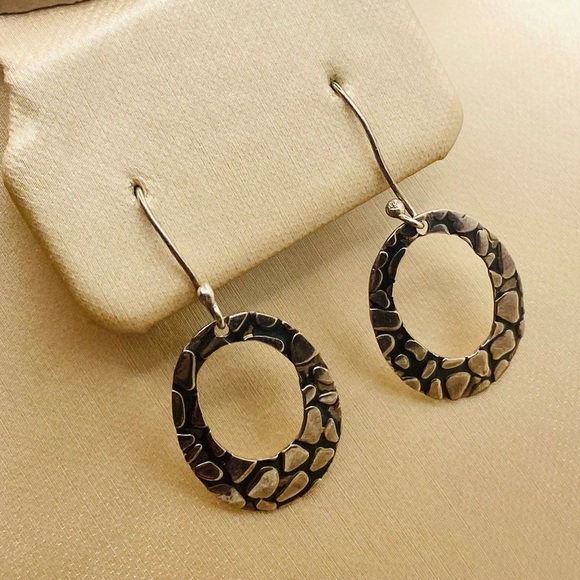 EUC Handcrafted 925 Sterling Silver Oval Dangle Shepherd Hook Earrings - Picture 3 of 13